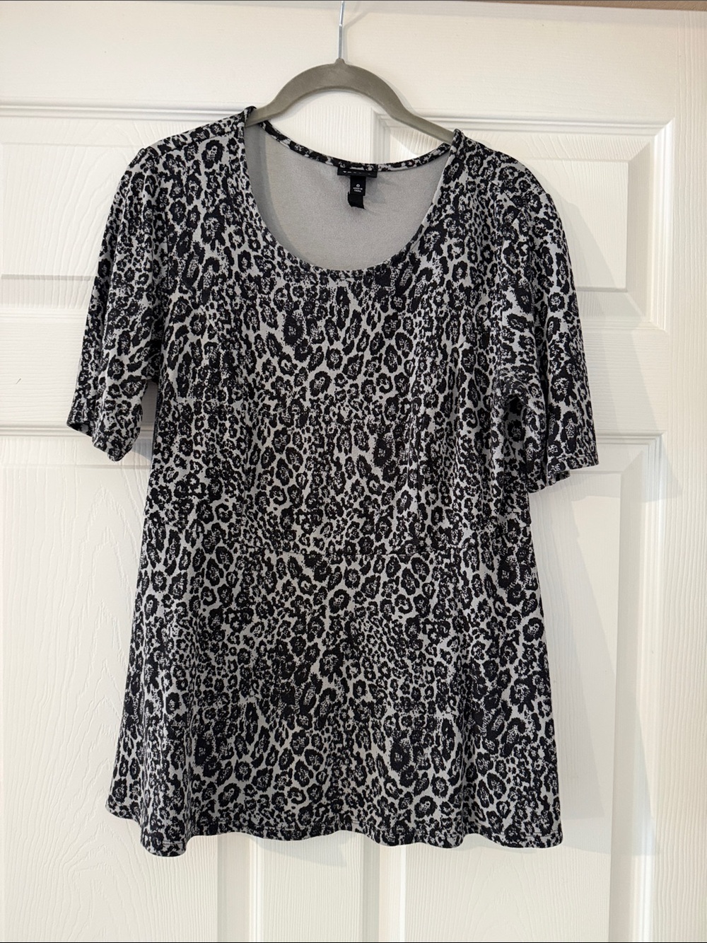 torrid Black and Gray Leopard Scoop Neck Peplum Short Sleeve Top